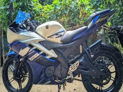 YAMAHA R15 V2